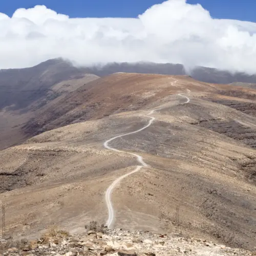 iStock-174939154pico zarza trail_result